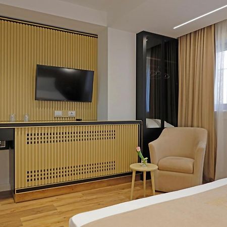 Mark Hotel Tirana Bërxull Εξωτερικό φωτογραφία