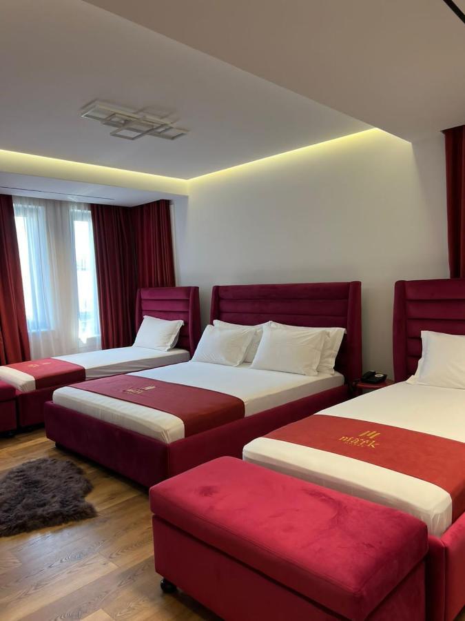 Mark Hotel Tirana Bërxull Εξωτερικό φωτογραφία